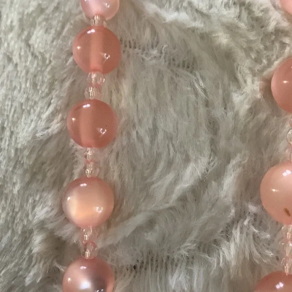 Beads necklaces.Light pink and olive color - Picture 2 of 5